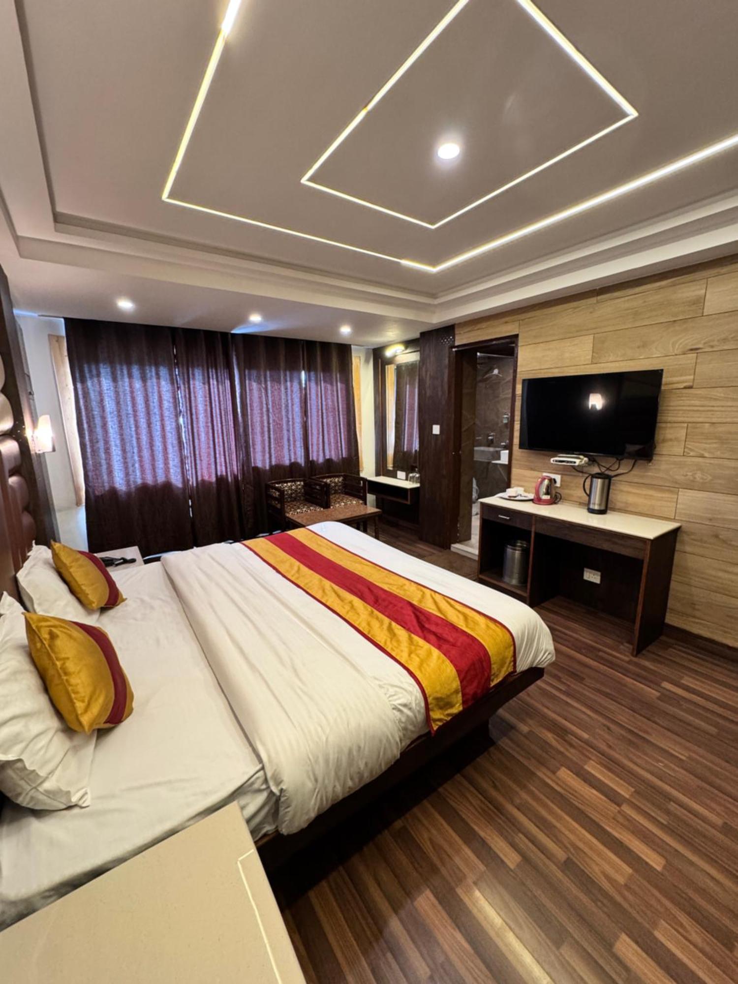 Victory Hotel And Restaurant By Gs Hospitality Shimla Exterior foto